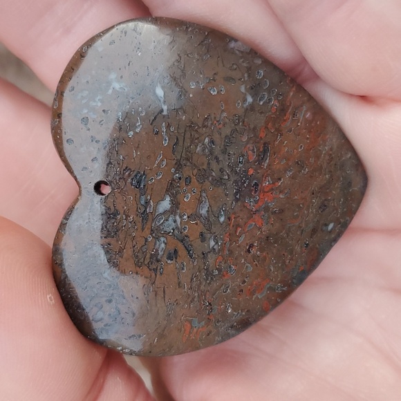 New Natural Plum Jasper Heart Shaped Pendant. - Picture 10 of 11